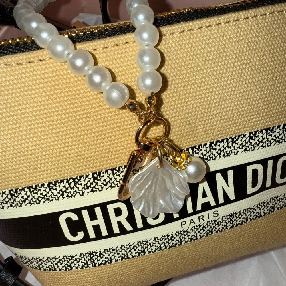 Dior Beige and Black Crossbody Bag - Picture 5 of 8